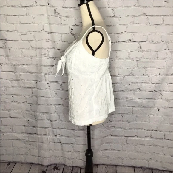 Old Navy White Eyelet Spaghetti Strap Top Medium - Picture 2 of 11